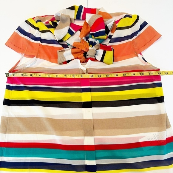 Alice + Olivia Bow Stripe Stretch Silk Top - XS - Picture 8 of 10